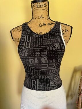 lululemon athletica Black Logo-Print Cropped Tank